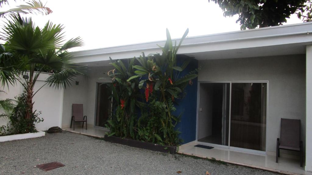 Exterior view, Sueno Tranquilo in Quepos