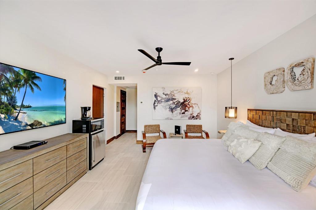 Bali Hai Beachfront Resort and Spa photo