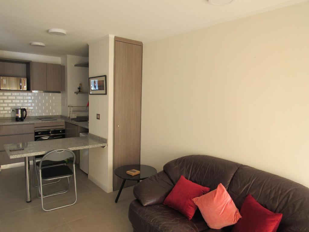 Birdhouse Apartment - 1