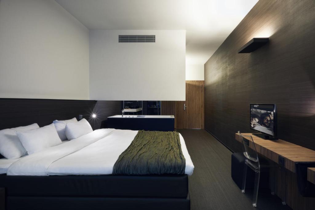 Carbon Hotel — Hotel in Genk