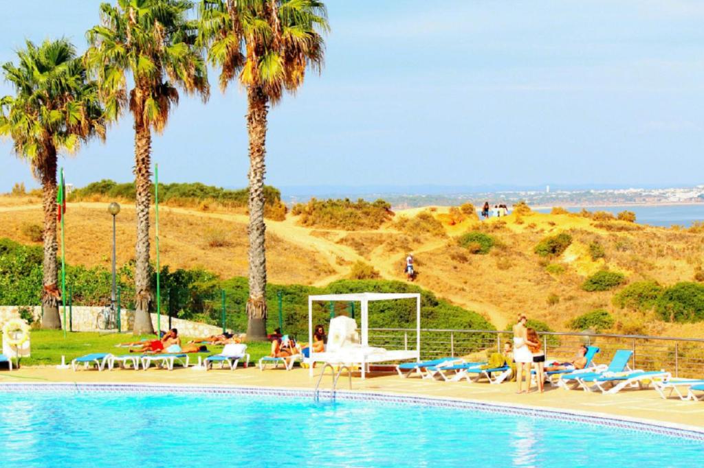 WOW View with Terrace and WiFi, 100m to Beach, 10 min to City, Lagos