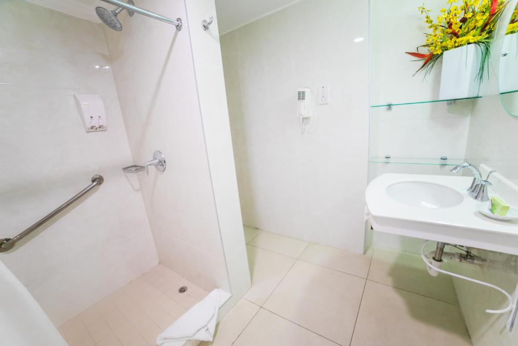 The Knutsford Court Hotel Photo 23