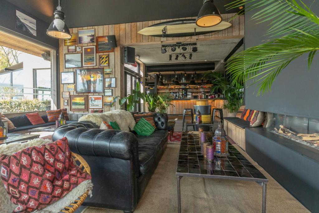 Lakeside Paradise Sport Hostel