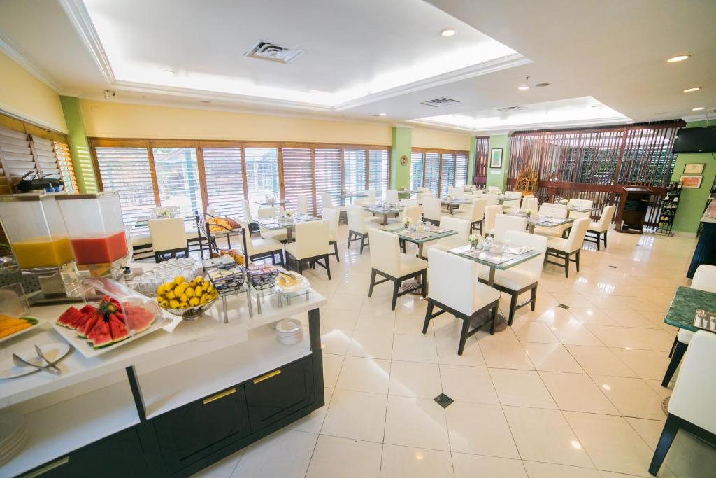 Courtleigh Hotel And Suites Photo 8
