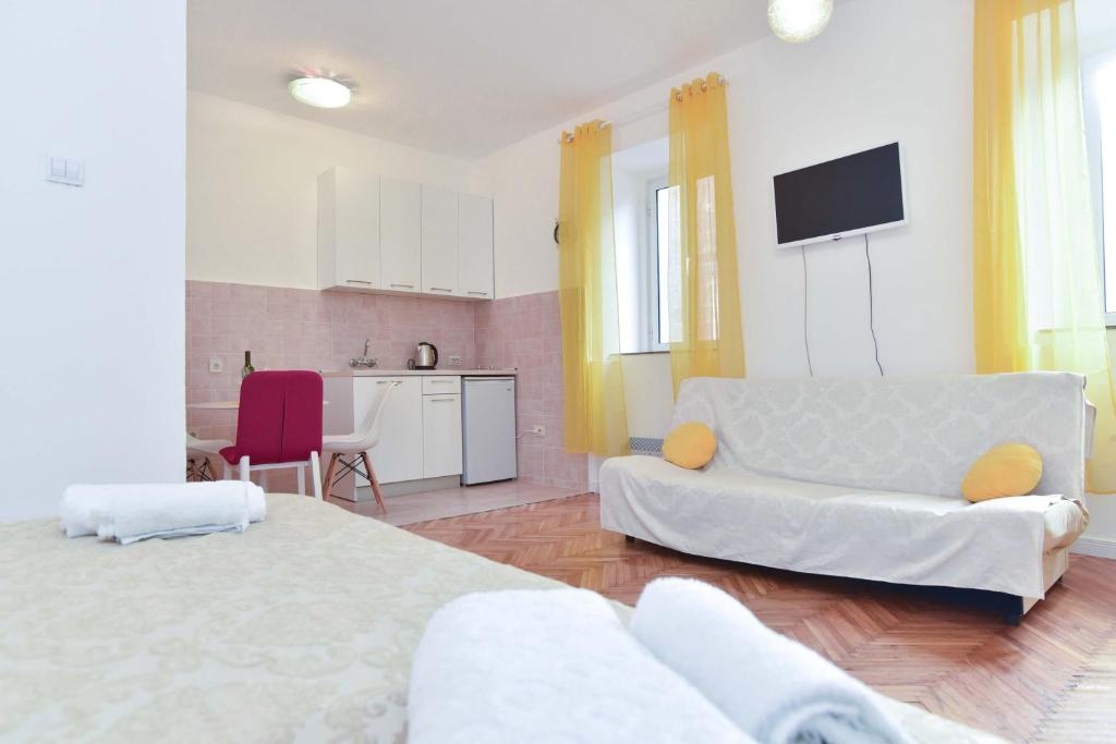 Apartment Stari Grad - 2