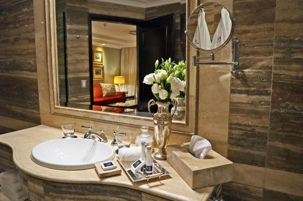 Nino Hotel Boutique photo