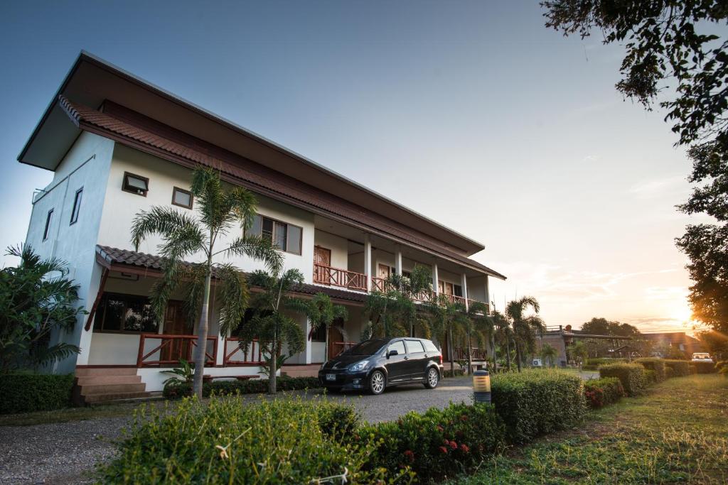 Chiang Kham Tai Lue Resort photo