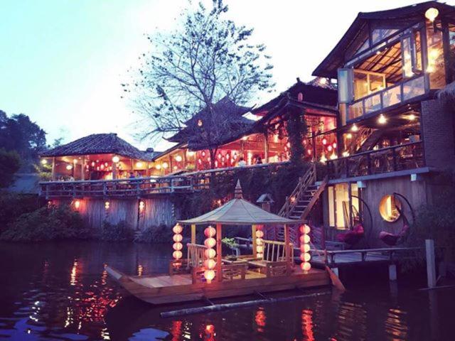 ลีไวน์รักไทย รีสอร์ท (Lee Wine Ruk Thai Resort)