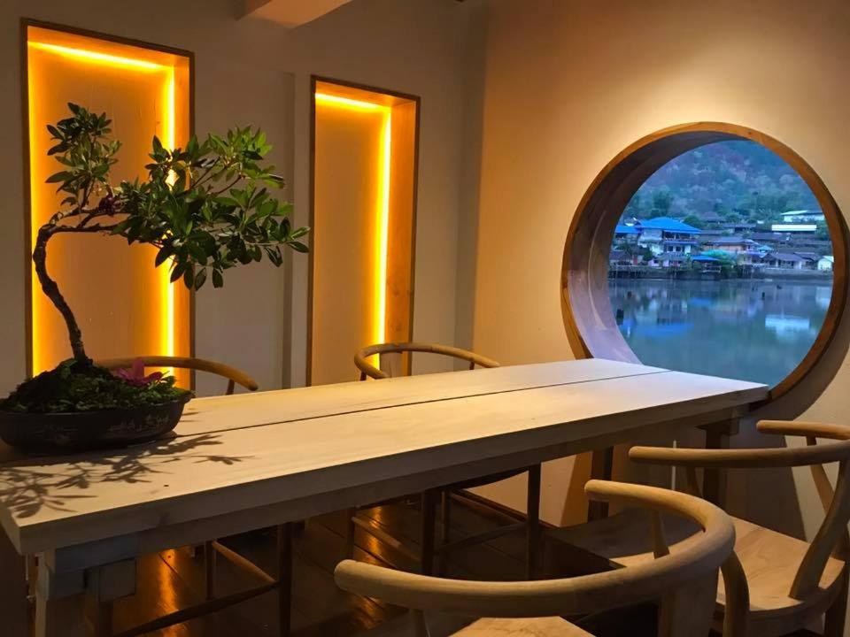 ลีไวน์รักไทย รีสอร์ท (Lee Wine Ruk Thai Resort)