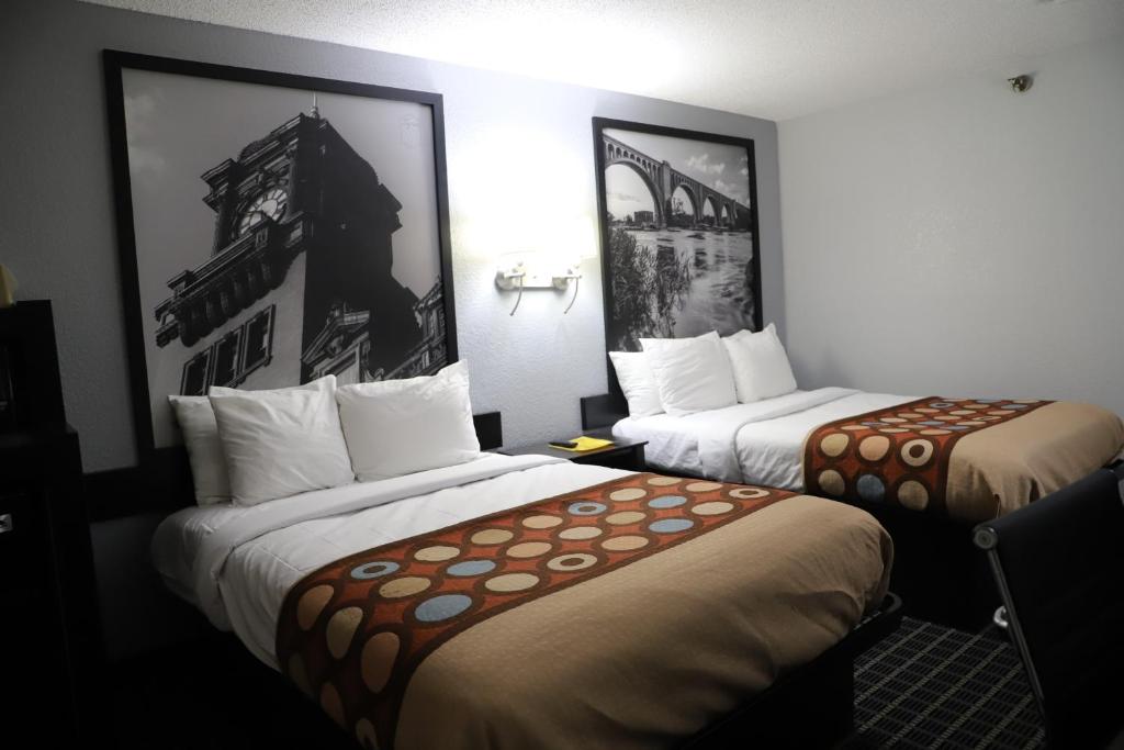 Super 8 By Wyndham Richmond Airport Va photo