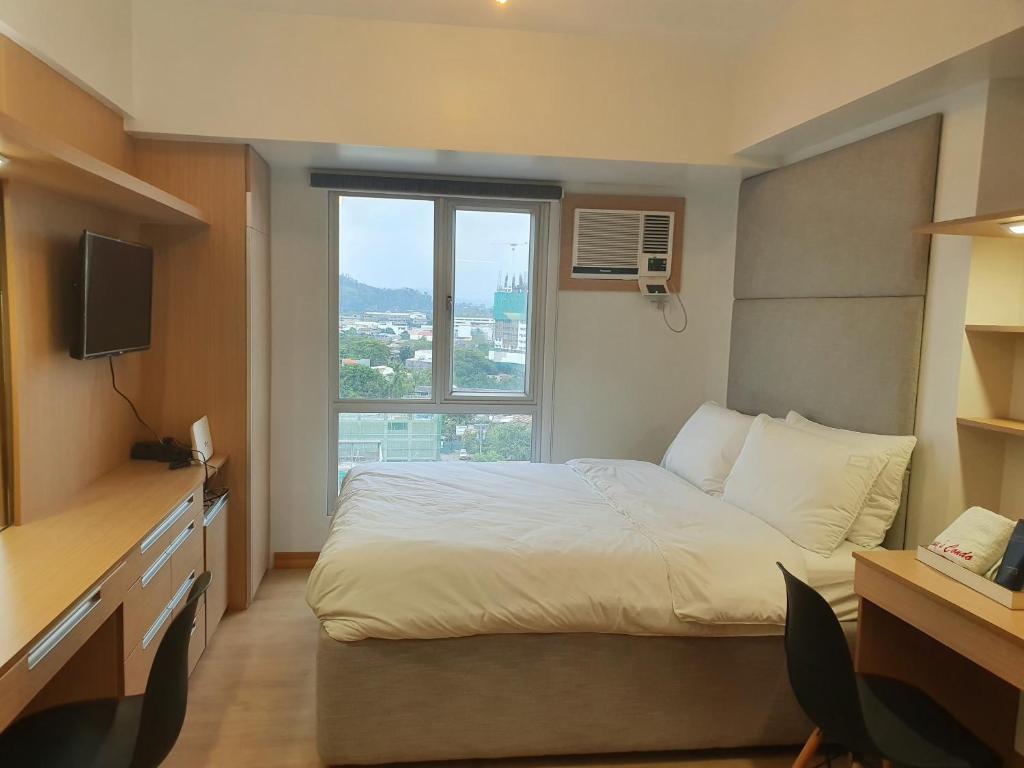 Steff's Condo 816 at Centrio Tower photo