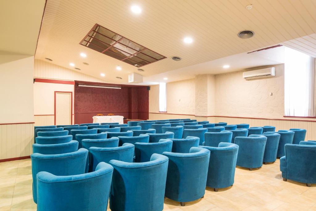 Las Palmeras Affiliated by FERGUS — Hotel building in Fuengirola, Andalusia