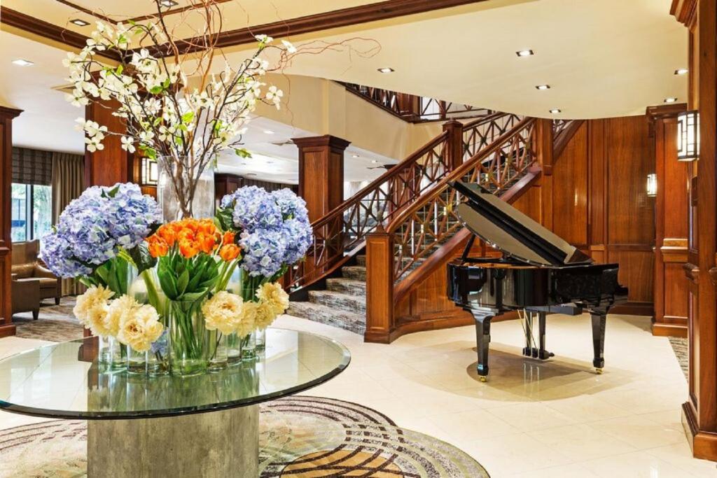 Crowne Plaza Hotel Knoxville photo