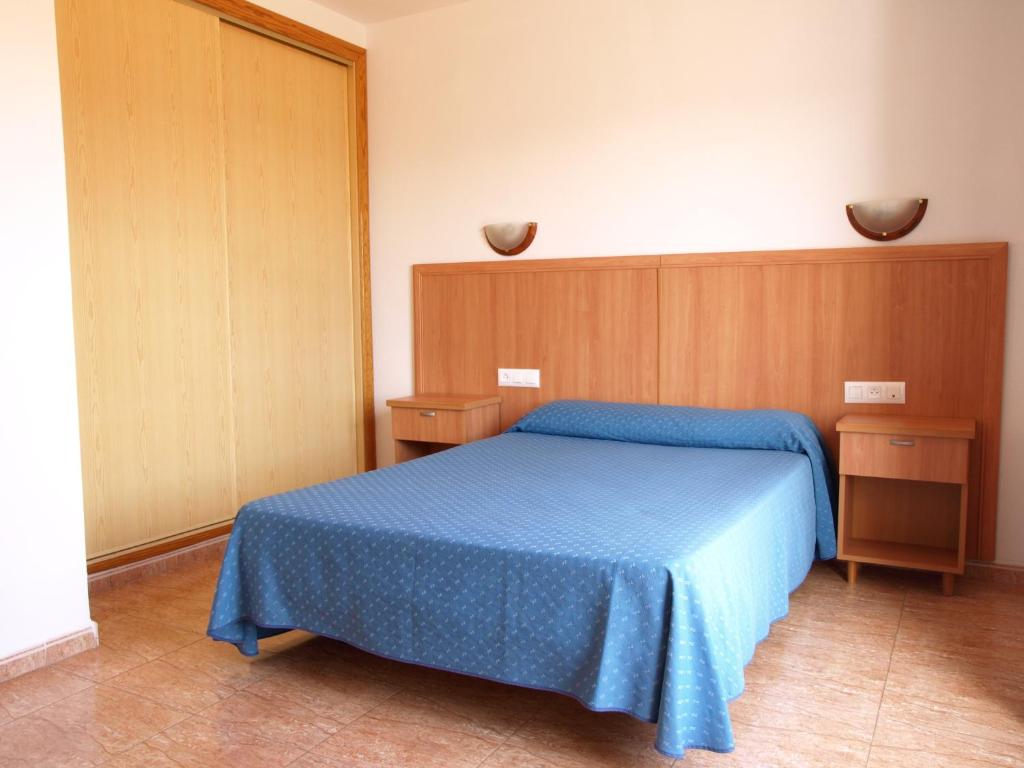 Apartamentos Maracay — Hotel rooms in Roquetas de Mar, Andalusia