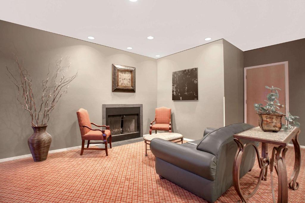 Hawthorn Suites - Seattle South/Kent Photo 15