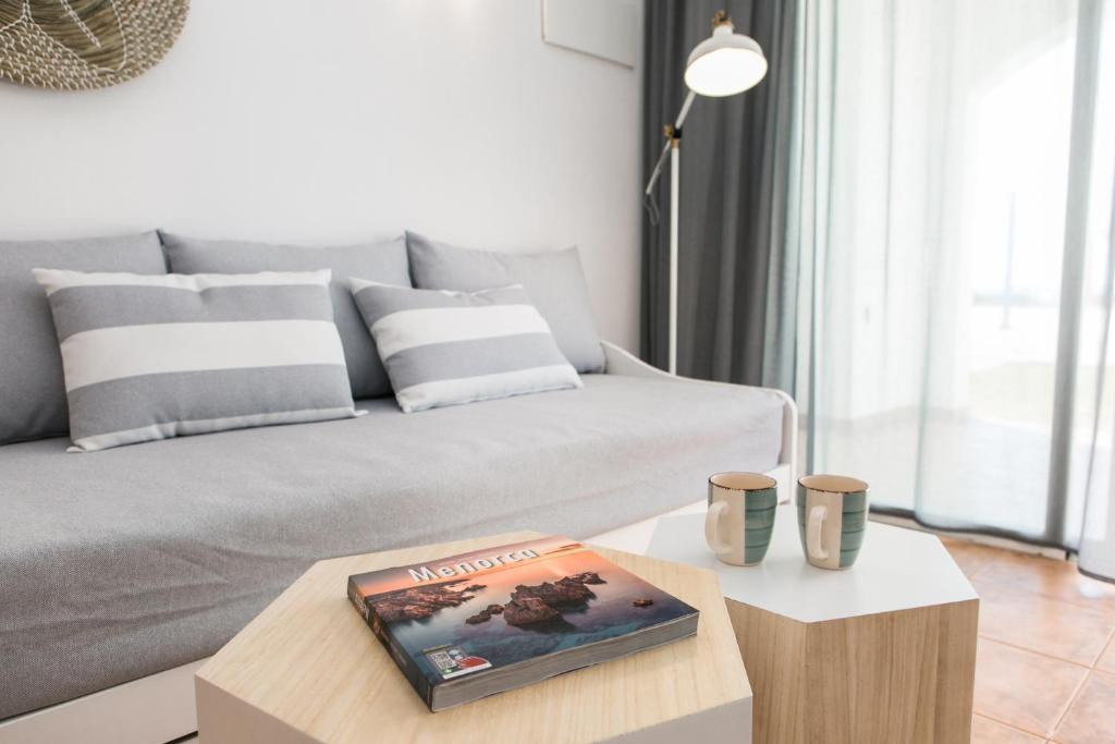 RVHotels Sea Club Menorca — Hotel rooms in Cala'n Blanes, Balearic Islands