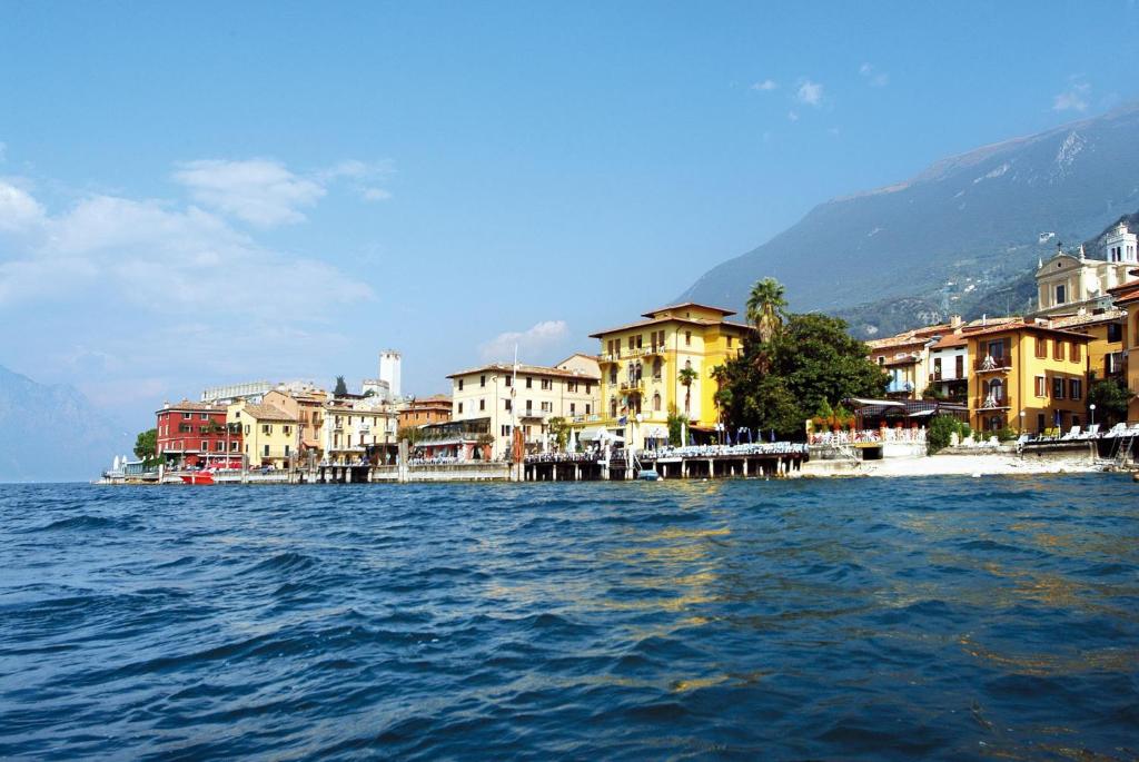 Hotel Malcesine — Hotel in Verona