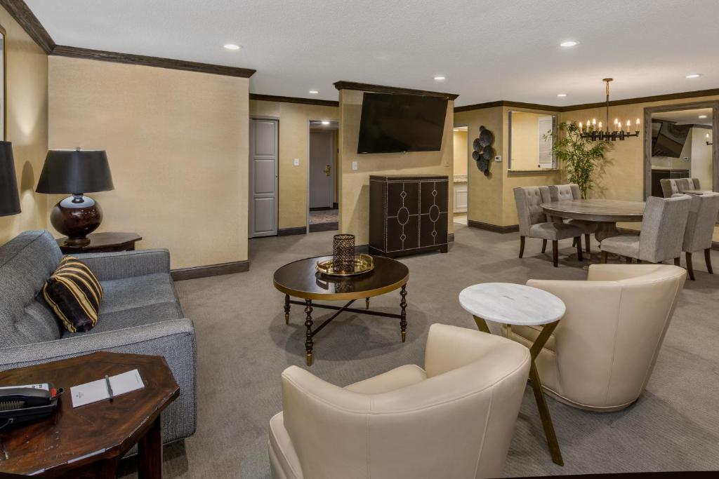 Crowne Plaza Resort Asheville Photo 27