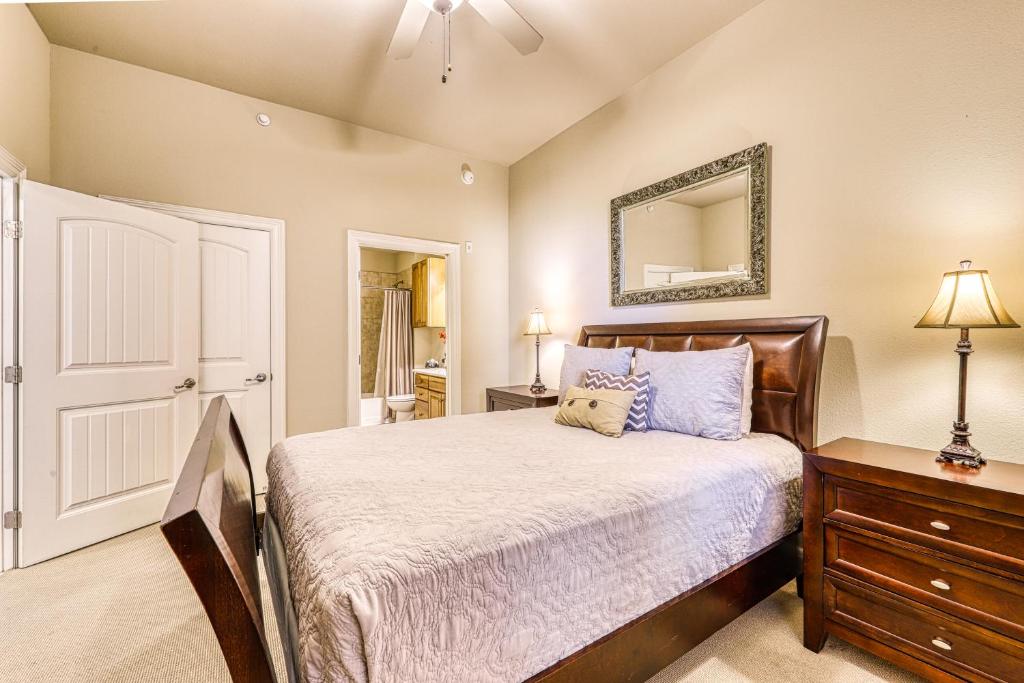 Horseshoe Bay Apartments photo