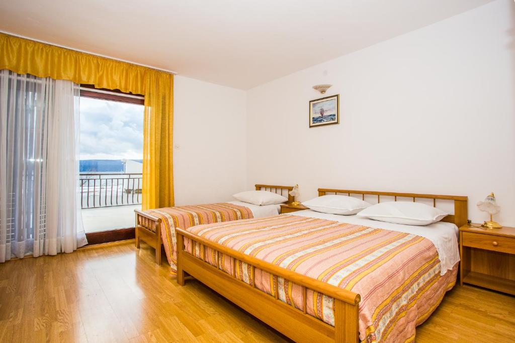 Apartmani Pava, Omiš