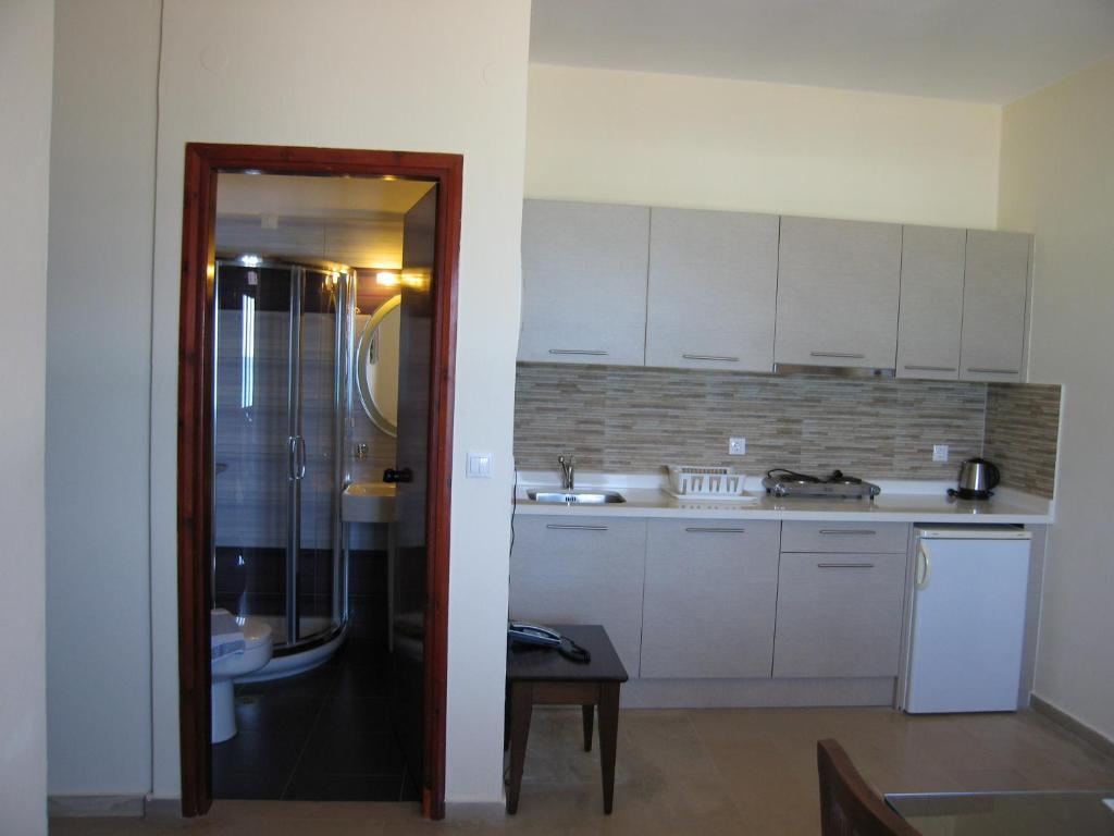 Blue Sea Hotel Apartments — Hotel rooms in Rethymnon