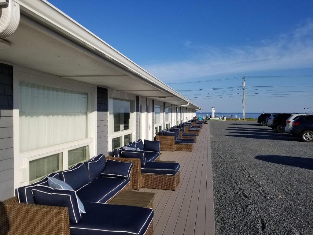 Breakwater Hotel photo
