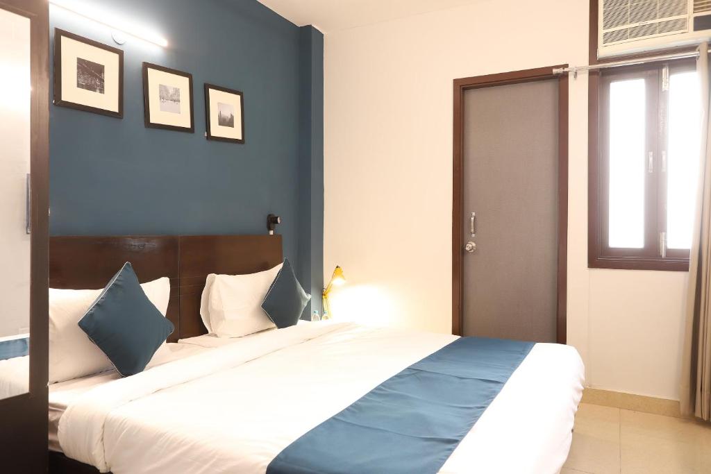 SilverKey Executive Stays 35523 Plot 66
