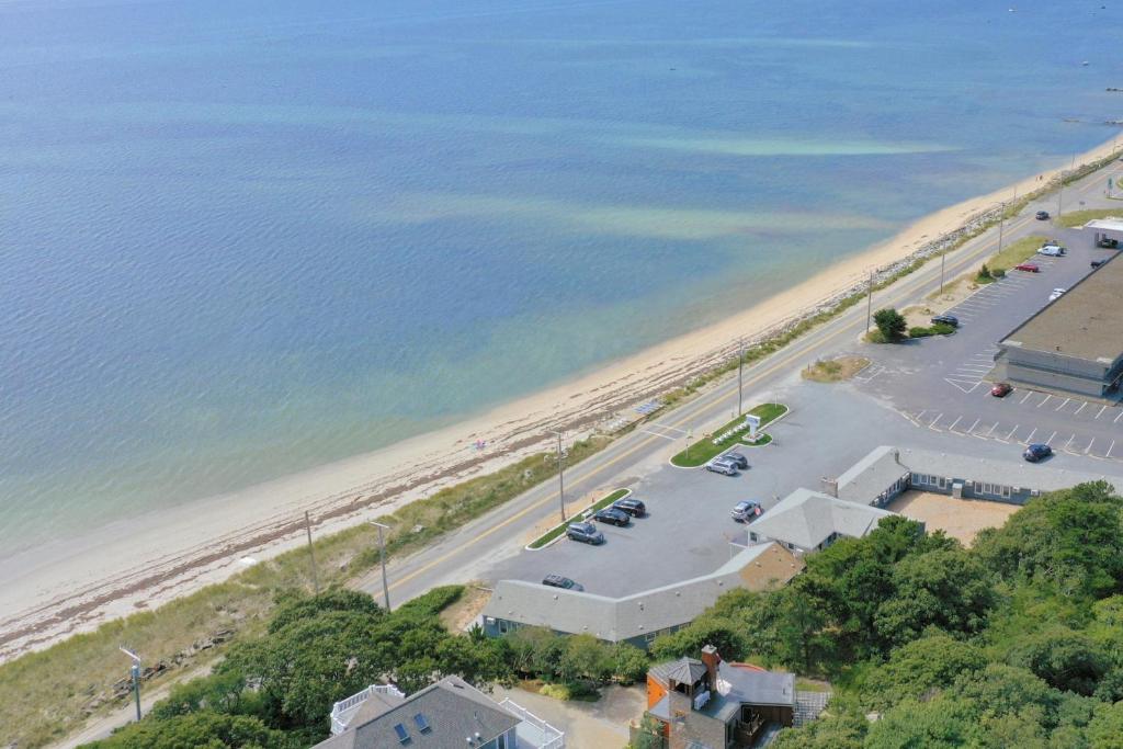 Breakwater Hotel photo