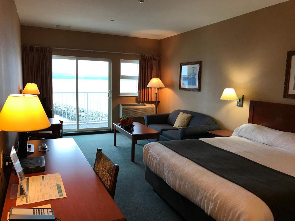 Beach Gardens Resort and Marina — Hotel in Powell River (BC)