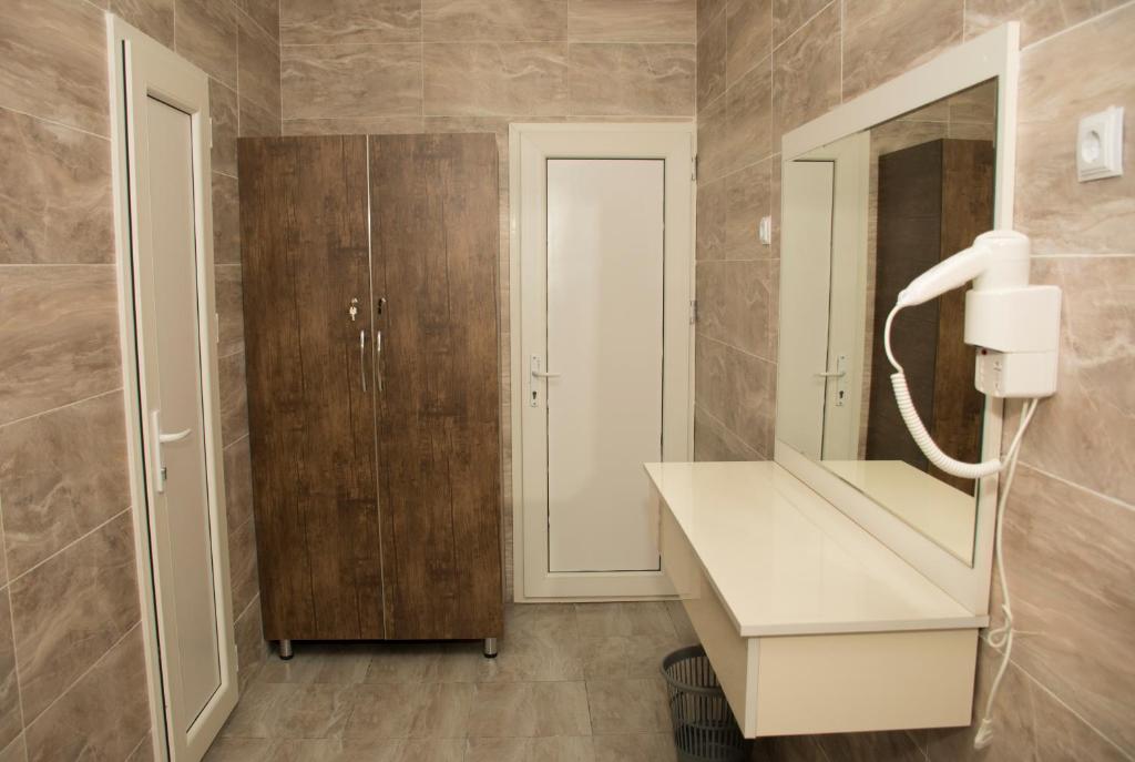 AZPETROL HOTEL KURDEMIR photo