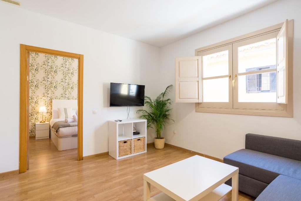 Mitjana by ELE Apartments, Málaga