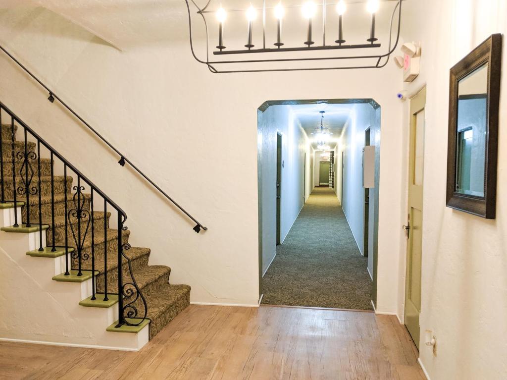 Third Street Apartments photo