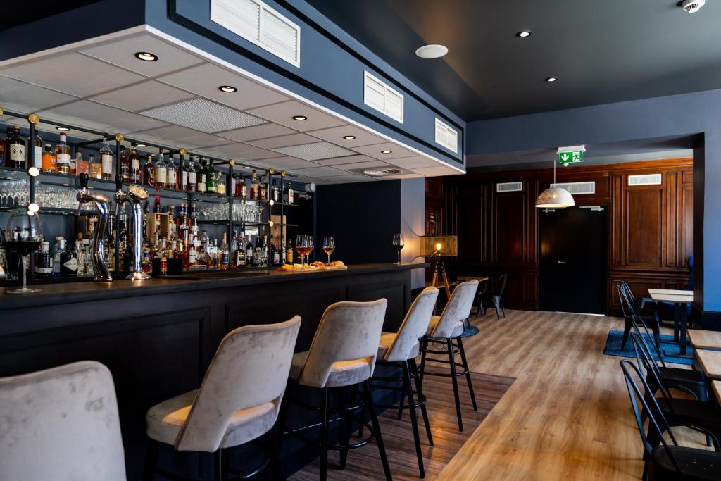 Bar/lounge