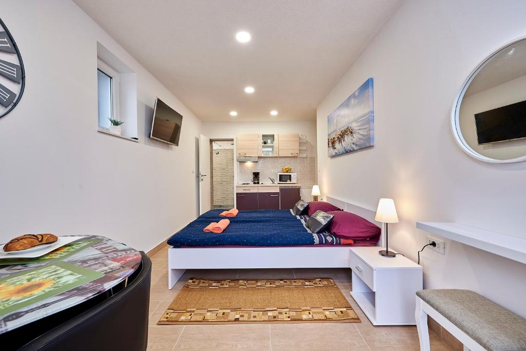 Studio apartment Bašćan, Trogir
