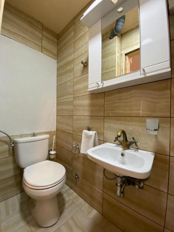 Viktor Rooms photo