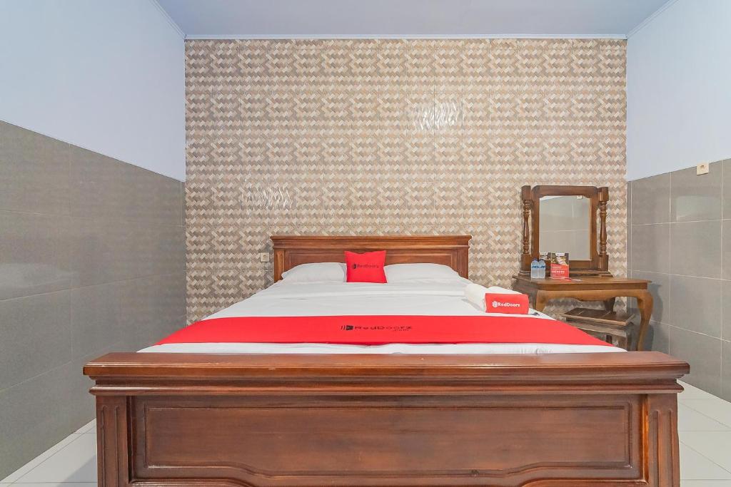 RedDoorz Syariah @ Tambak Mekar Street Subang