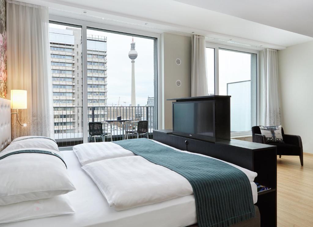 Holiday Inn Berlin-Alexanderplatz Photo 28