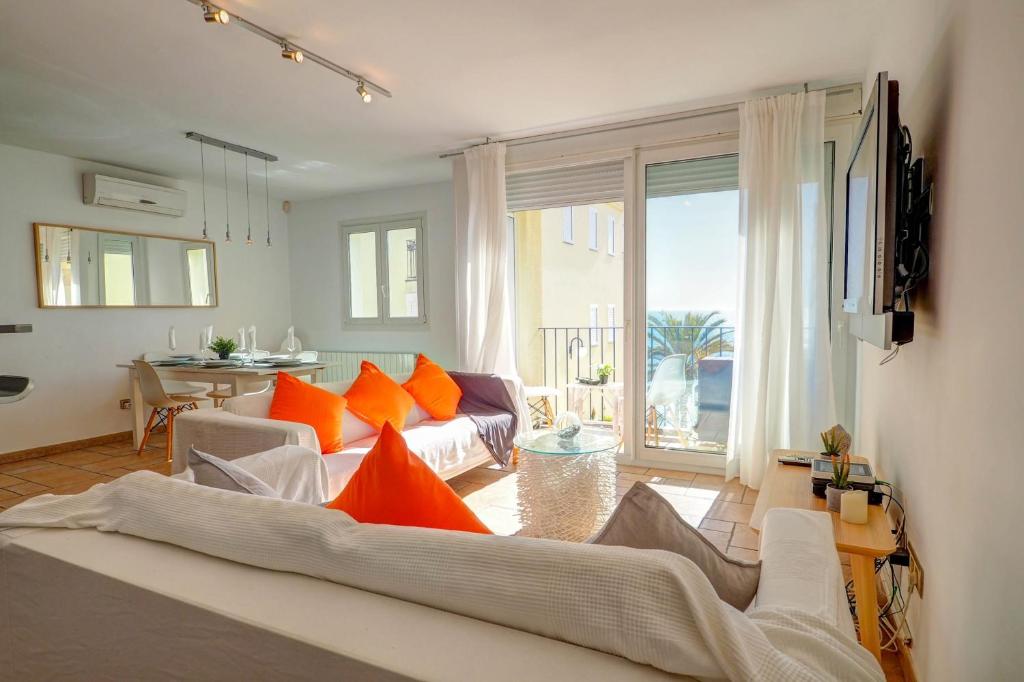 La Marina Sea Front by Hello Homes Sitges - 3