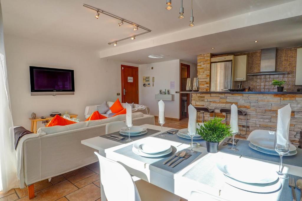 La Marina Sea Front by Hello Homes Sitges - 5