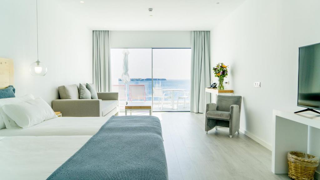 CalaLanzarote Suites Hotel - Adults Only — Hotel rooms in Playa Blanca, Canary Islands