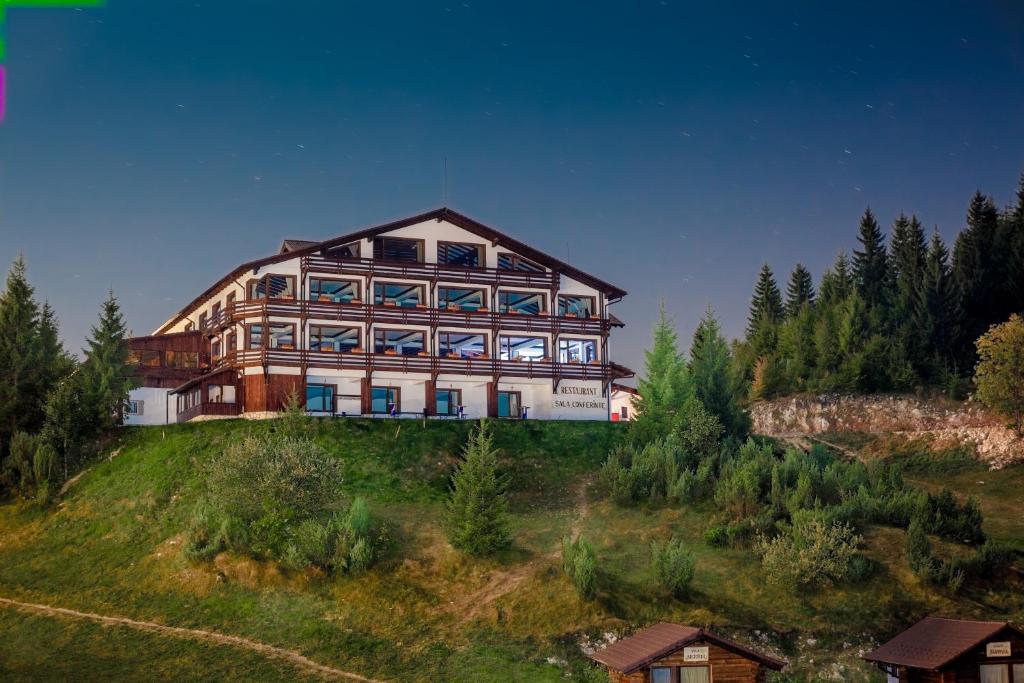Cheile Gradistei Fundata Resort photo