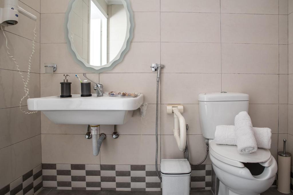Tom & John Center — Hotel rooms in Tsilivi, Ionian Islands
