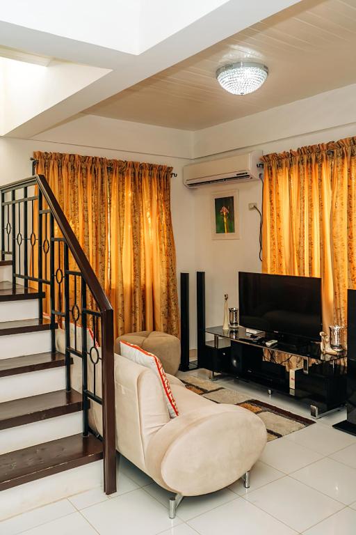 Perfect place for family, friends & business trips photo