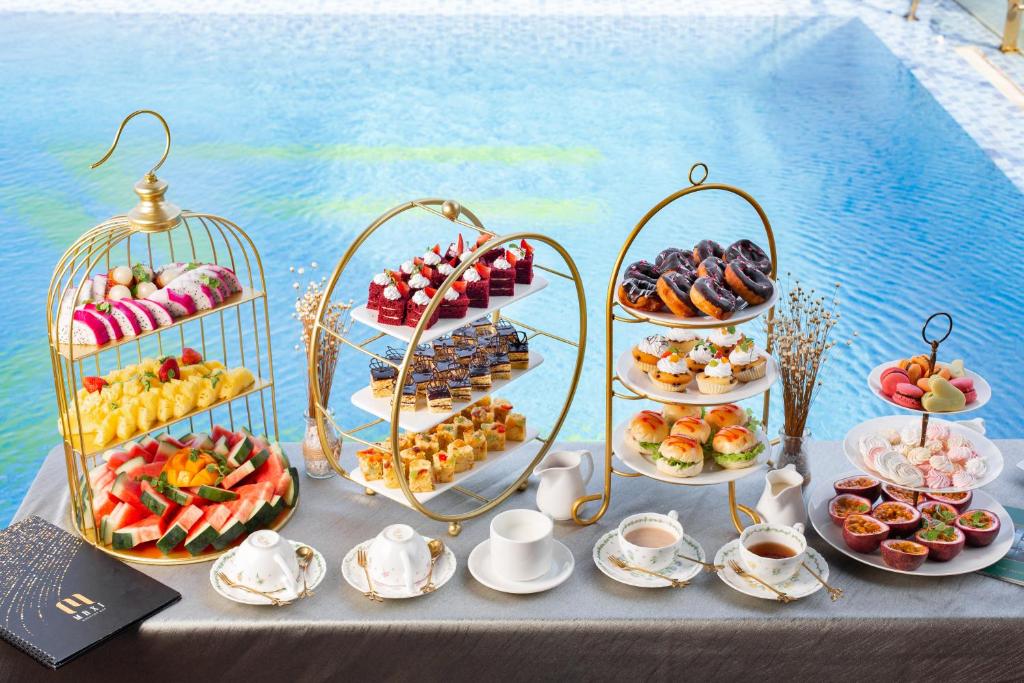 Đồ ăn và thức uống