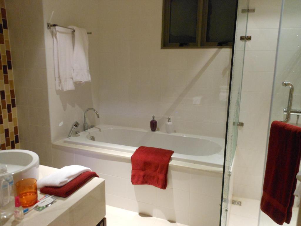 Top Floor, One-Bedroom Apartment photo