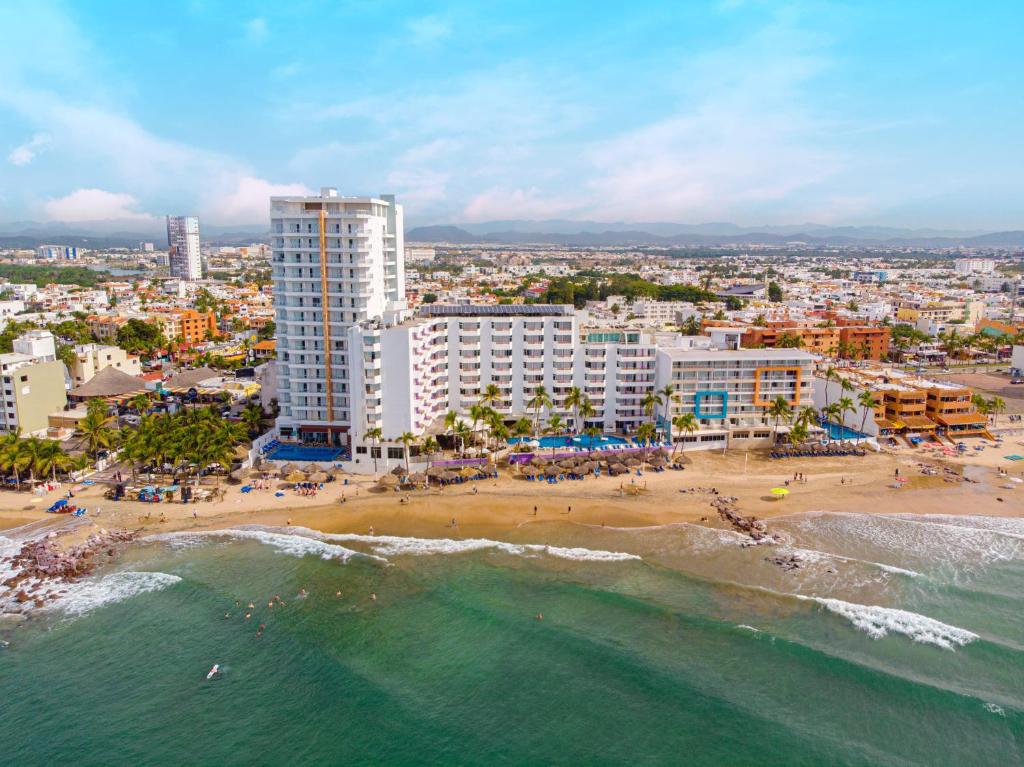 Pacific Palace Beach Tower Hotel - 5