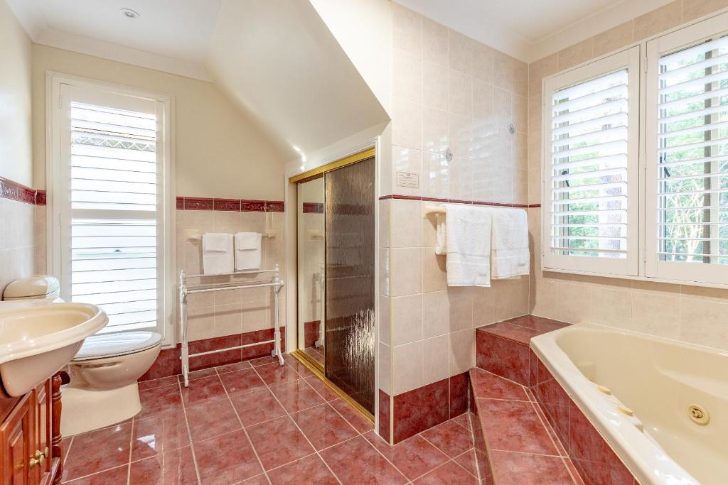 Woodford Gardens photo