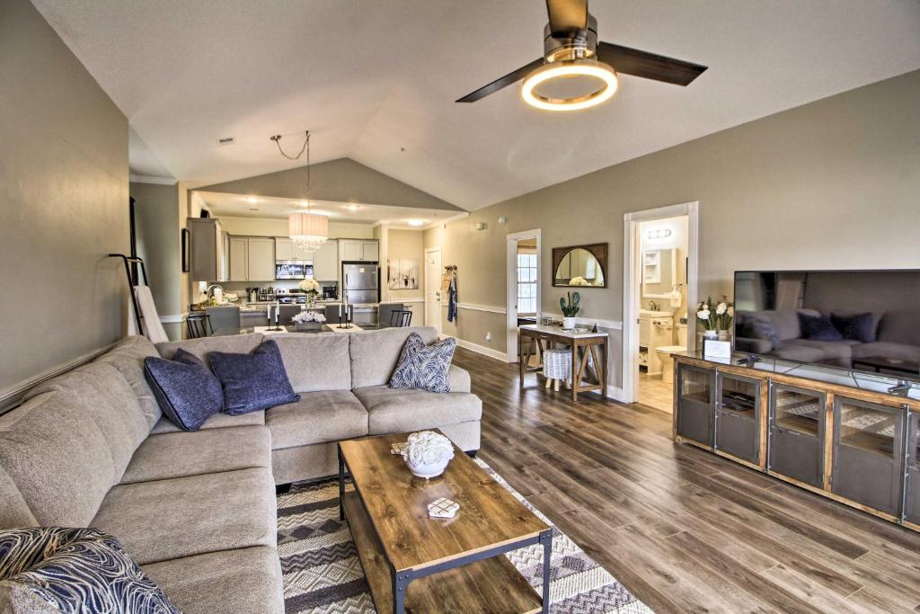 Less Than 3 Mi to Broadway at the Beach Updated Condo!, Myrtle Beach