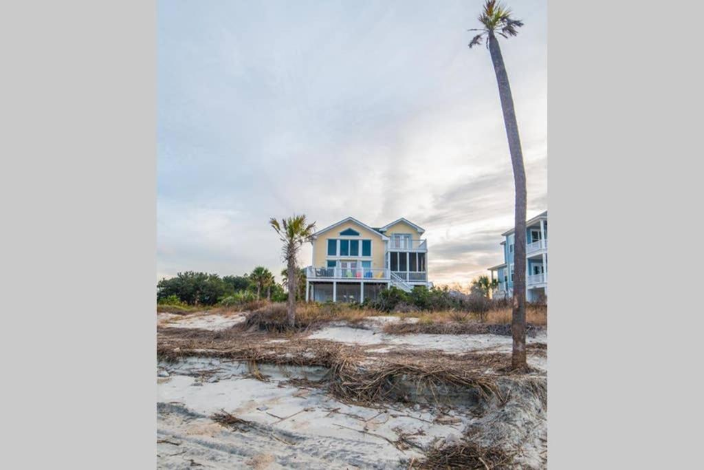 BEACH FRONT!!! Steps from the Beach - Fantastic Views, Harbor Island