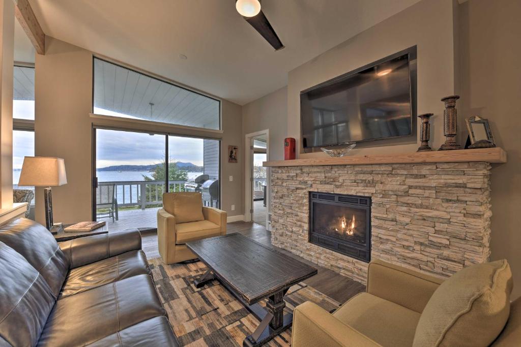 Bayfront Home - Take Ferry to the San Juan Islands, Anacortes